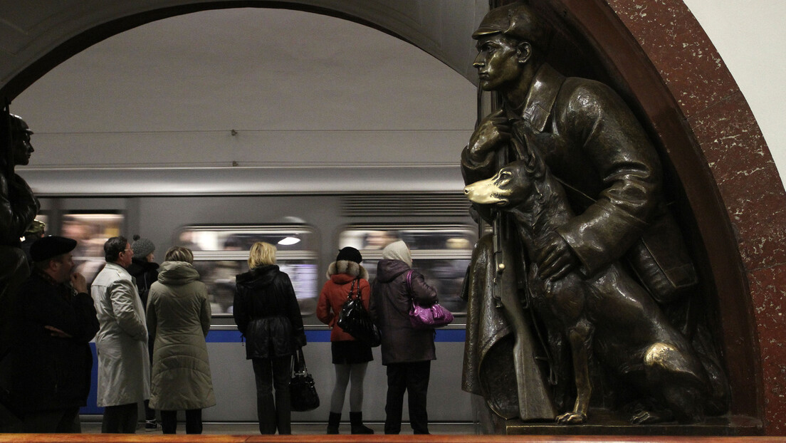 Коме се протрља њушка, а коме ципелица: За једну станицу московског метроа везује се низ сујеверја