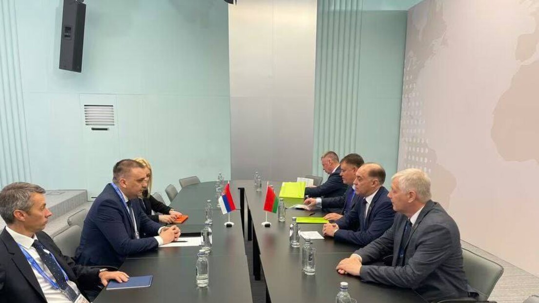 Bezbednjaci Srbije i Belorusije na marginama foruma u Moskvi