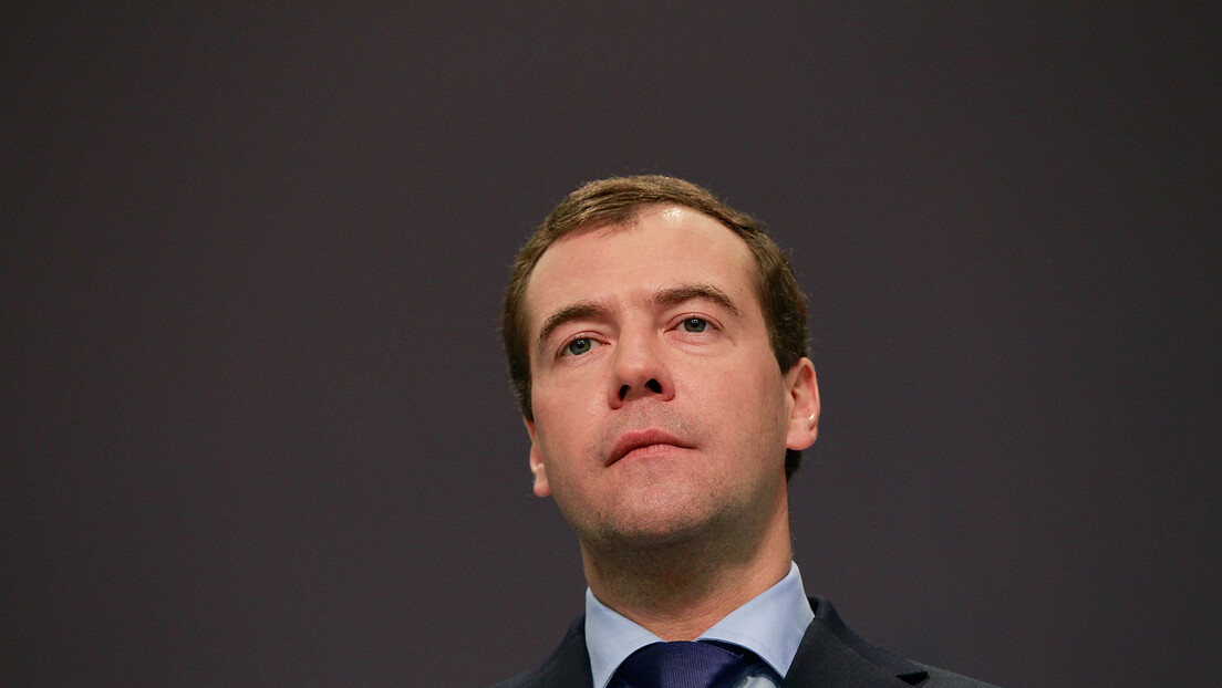 Medvedev: Dok Zapad mašta o porazu Rusije, mi čekamo krah Nemačke