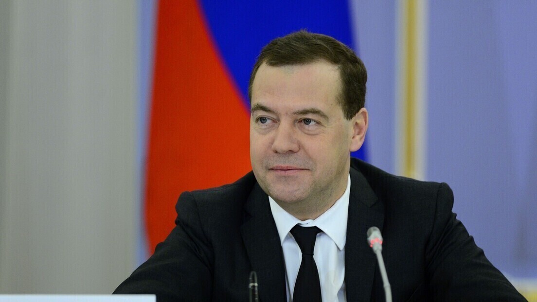 Medvedev o provokacijama Kijeva: Imamo čime da odgovorimo na "prljavu bombu"